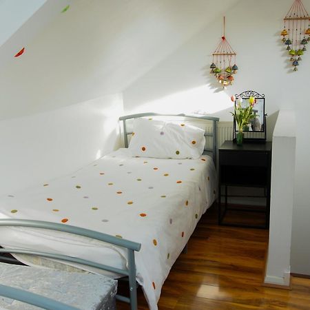 5 Bedroom House Near Cardiff City. Exterior foto