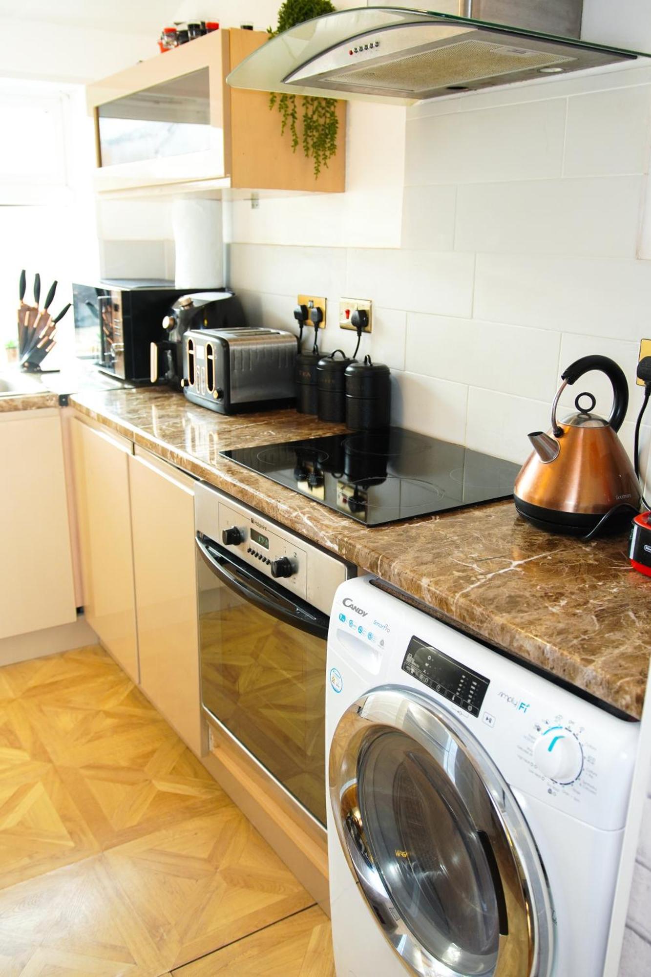 5 Bedroom House Near Cardiff City. Exterior foto